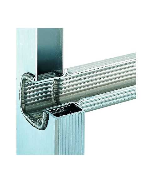 scala professionale in alluminio Frigerio 1970/14 particolare gradino