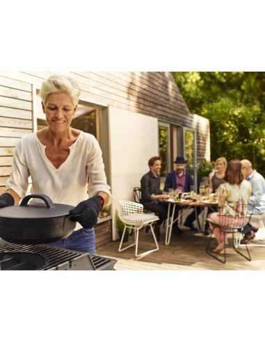 Cocotte Gourmet BBQ System Weber comoda per tenere in caldo la carne
