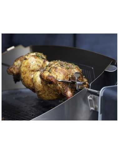 Girarrosto per Weber Q serie 300 e 3000 con polli in cottura Girarrosto per Weber Q serie 300 e 3000 con polli in cottura