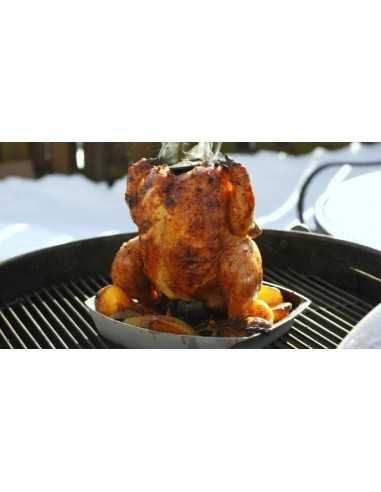 Supporto di cottura deluxe per pollo Weber con pollo e patate in cottura