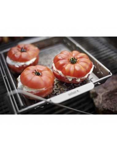 Vaschetta Weber per verdure (per supporto multilivello) con pomodori ripieni al barbecue