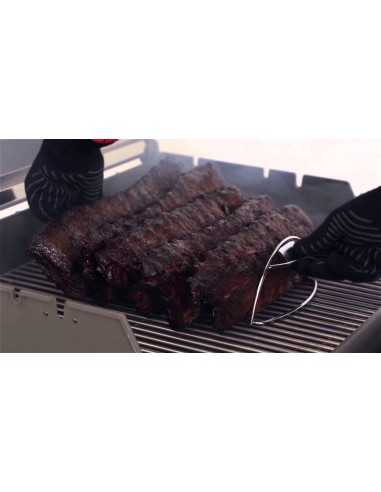 Supporto di cottura per costine Weber con costine di maiale Supporto di cottura per costine Weber con costine di maiale