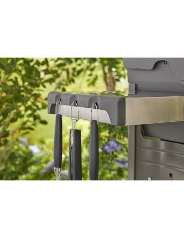 Kit 3 accessori Weber in acciaio inox su sfondo bianco