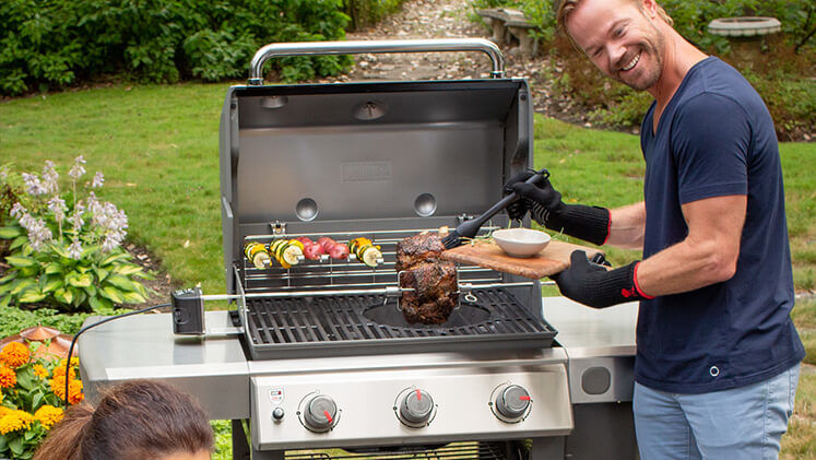 Come creare una perfetta zona barbecue in giardino